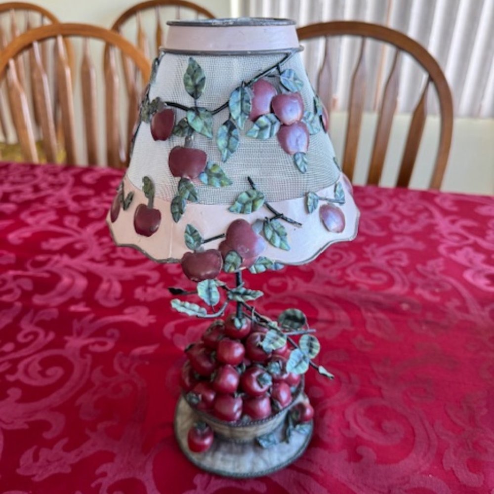 Metal apple tree with shade candle holder